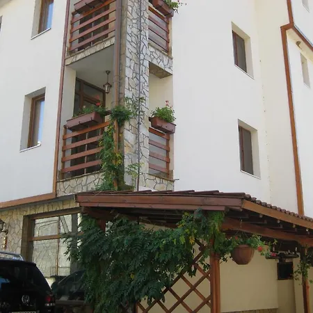 Hotel Family Veronika 2*