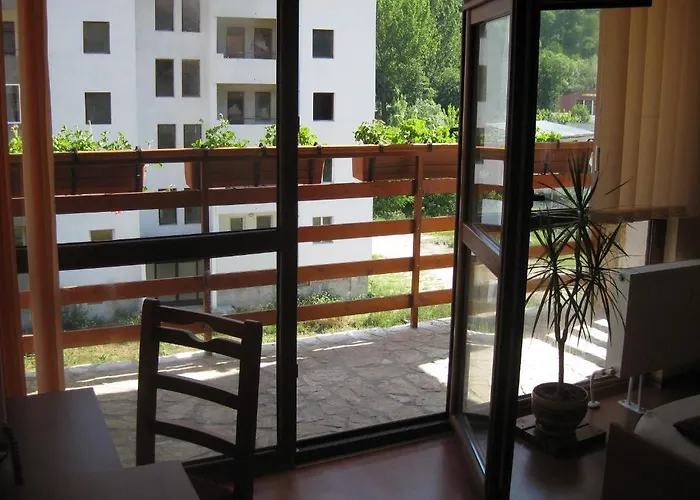 Family Veronika 2* Devin