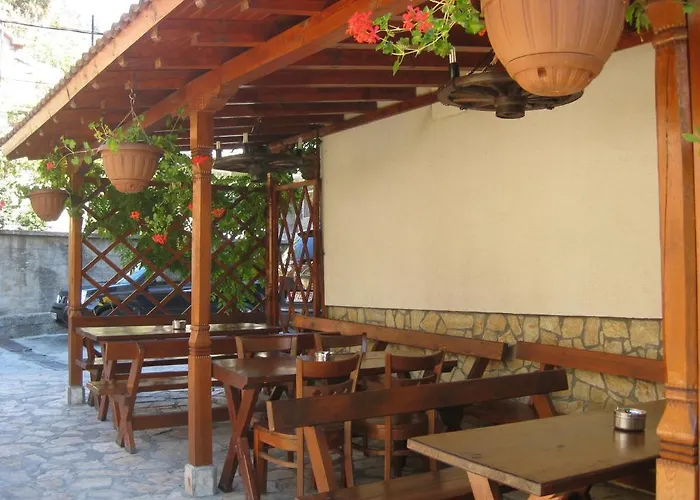 Family Veronika Devin