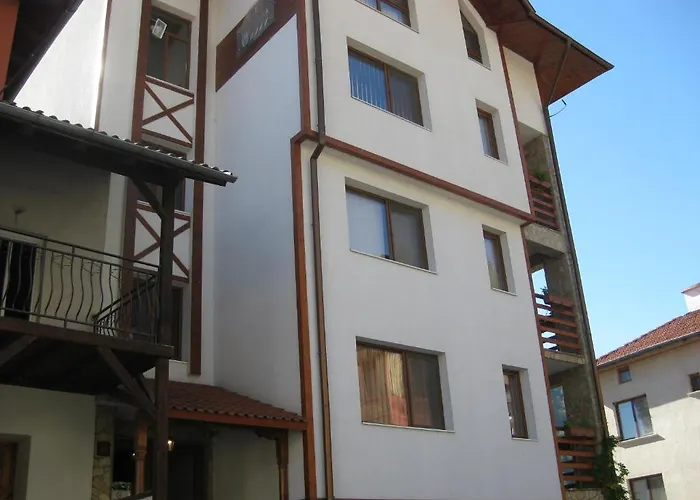 Family Veronika 2* Devin