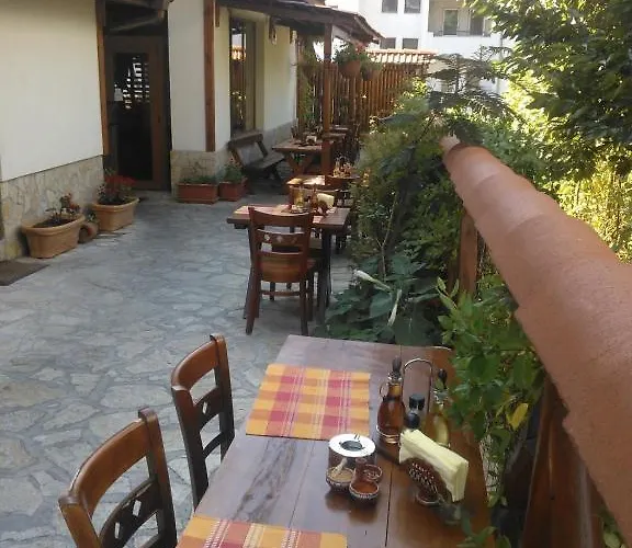 Family Veronika Devin