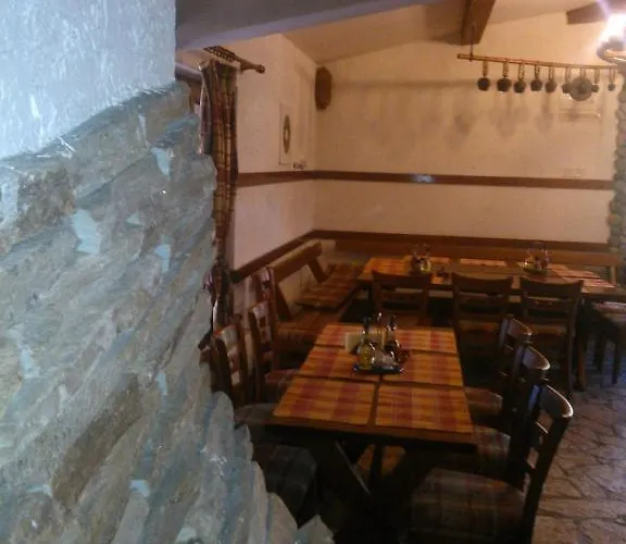 Family Veronika Hotel 2*