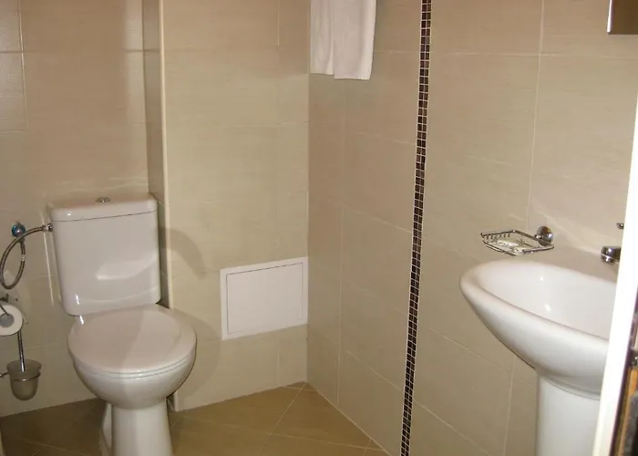 Family Veronika Hotel 2*